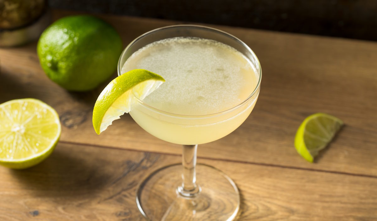 daiquiri with lime garnish