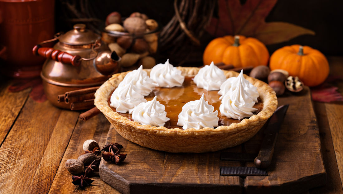 pumpkin pie with whipped cream